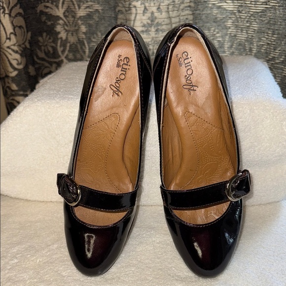 Eurosoft Heels Patent Leather Brown Mary Jane style Women’s 8M - Picture 3 of 9